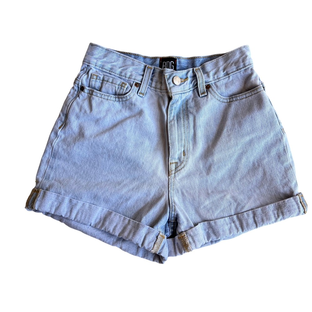 BDG Urban Outfitters Mom High Rise Denim Shorts Cuffed Hem‎ Light Wash 25
